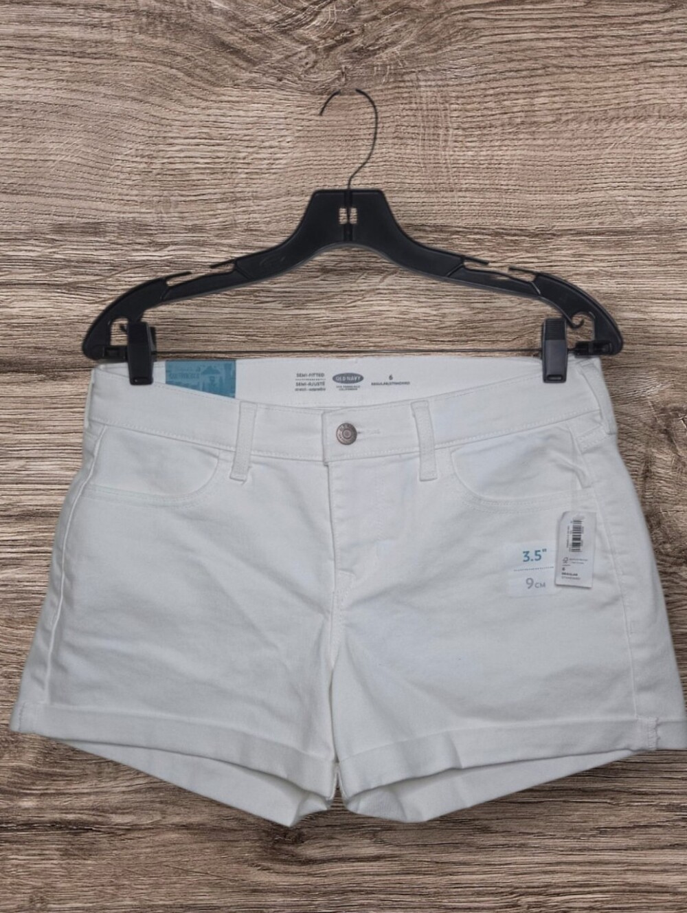 Women's Old Navy White Semi Fitted Denim Cuffed Shorts Sz 6 NWT